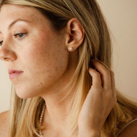 Medium Pearl Stud Earring