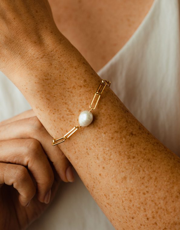 Gold Baroque Paperclip Bracelet