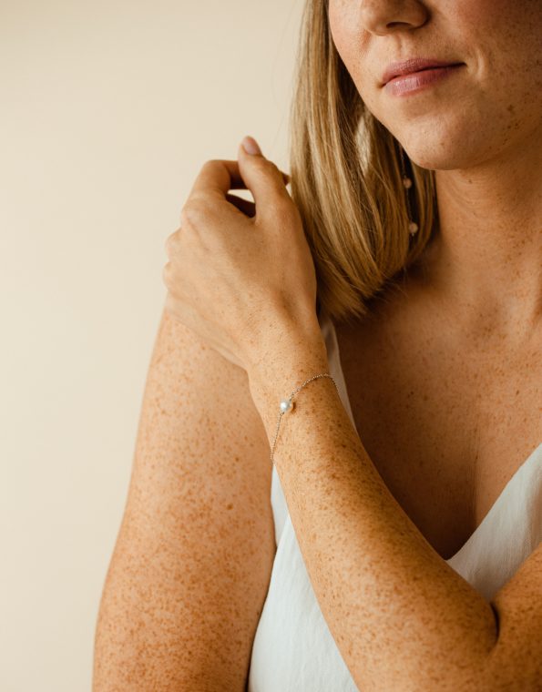 Dainty Silver Pearl Bracelet