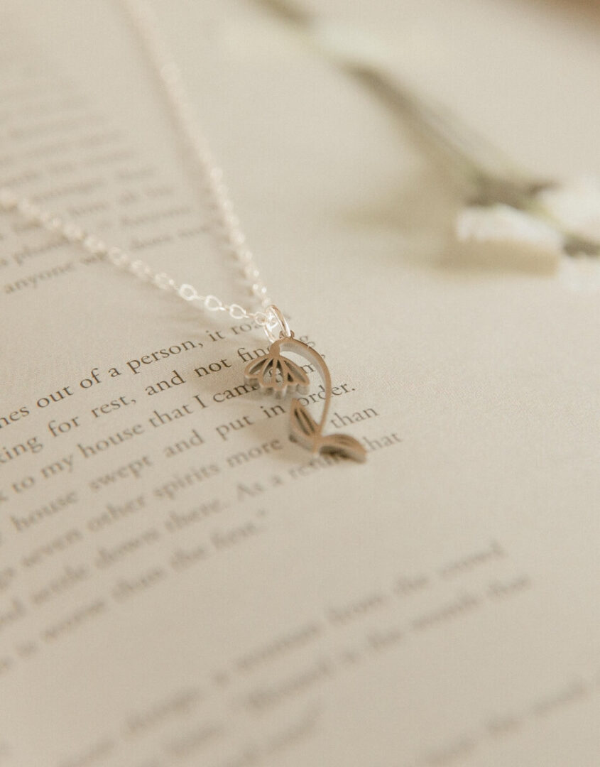 Silver birth flower Necklace