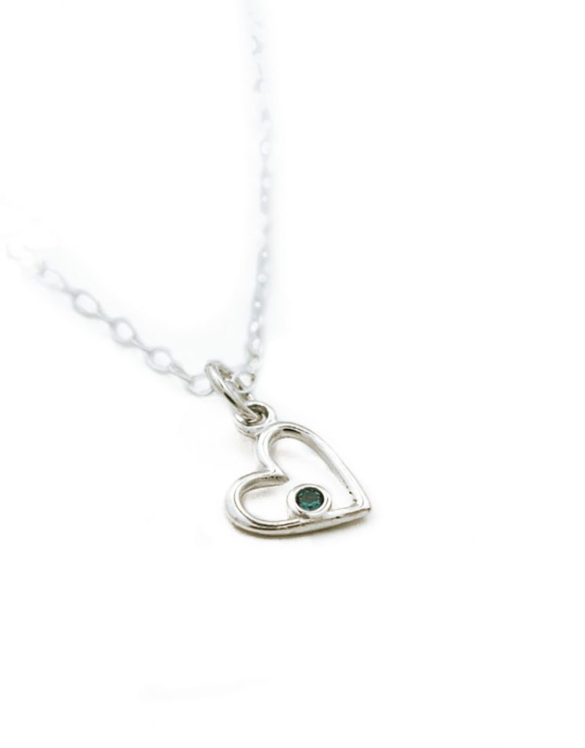 Dainty heart necklace with Swarovski birthstone crystal. Perfect gift for baptisms or your wife, sister, mom