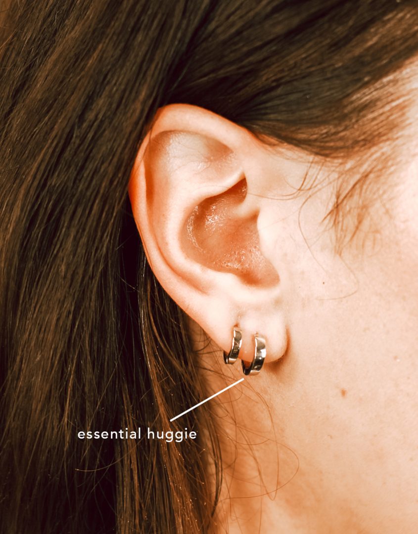 essential-huggie-model