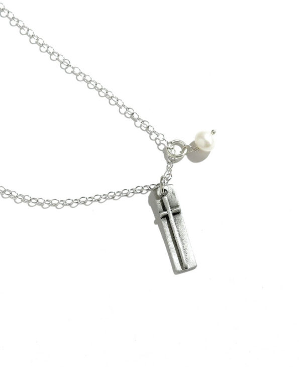 Double-sided fine pewter charm with “faith” hand stamped on the back. Best gift for a friend, sibling