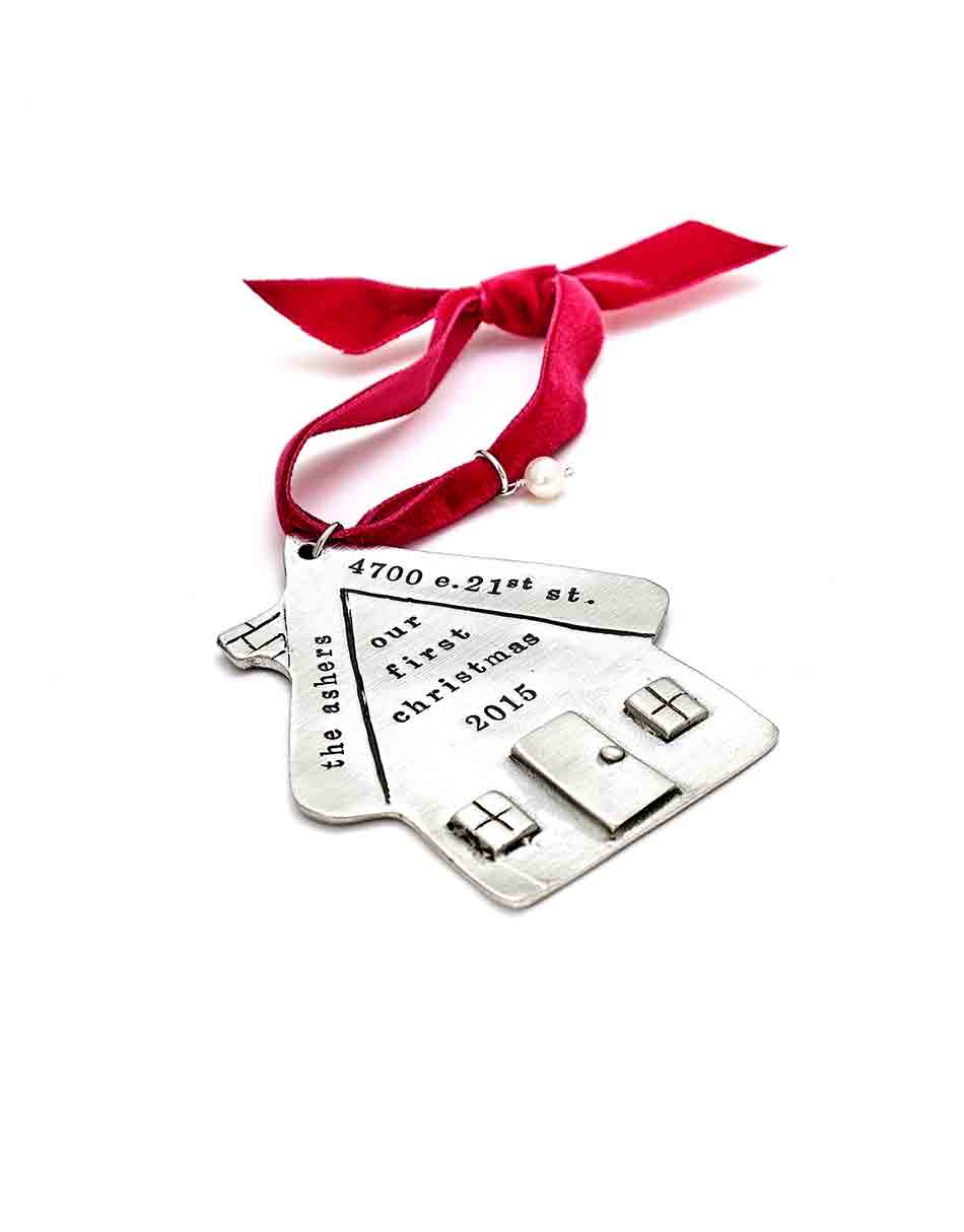 A house shape ornament, perfect for a personalized gift for house warming party or for your own family.