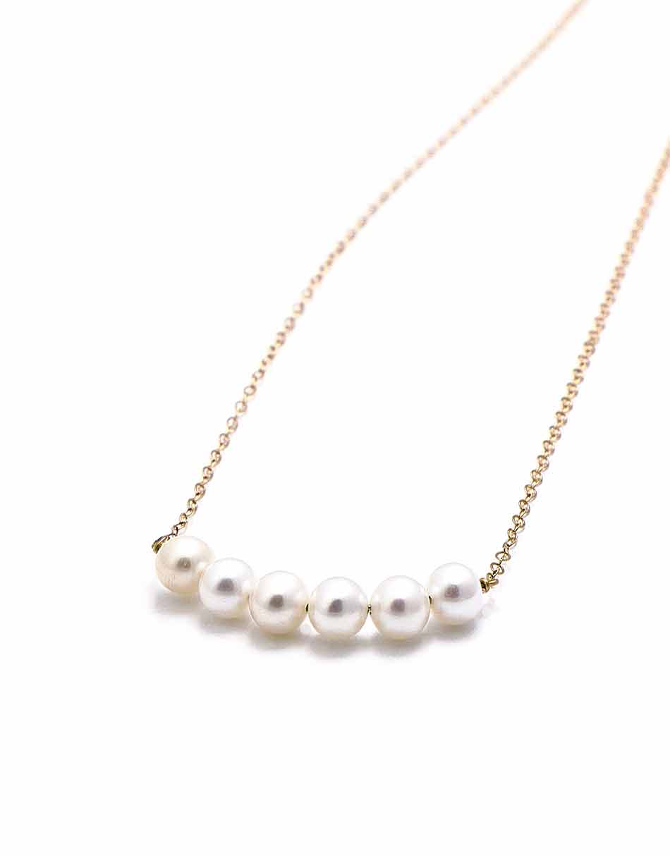 Gold filled or sterling silver chain with 5 freshwater pearls. Add more pearls representing each family member. Perfect gift for grandma, mom, wife