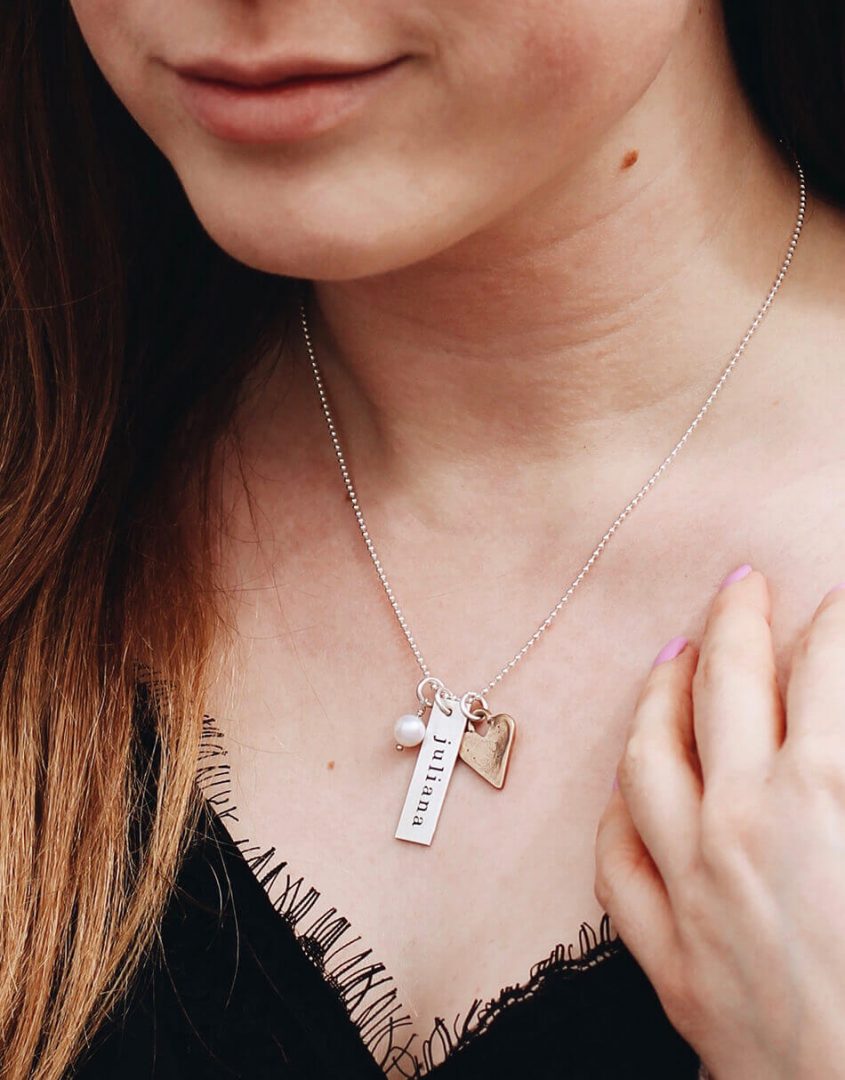 Personalized Name Necklace With A heart for Fiancee, Wife, Girlfriend, Mom