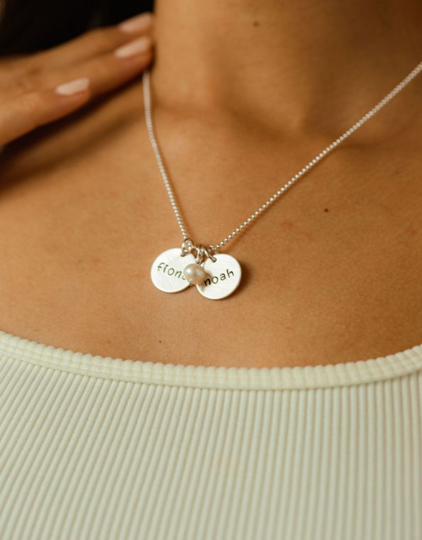 sterling-silver-dainty-names-necklace-2